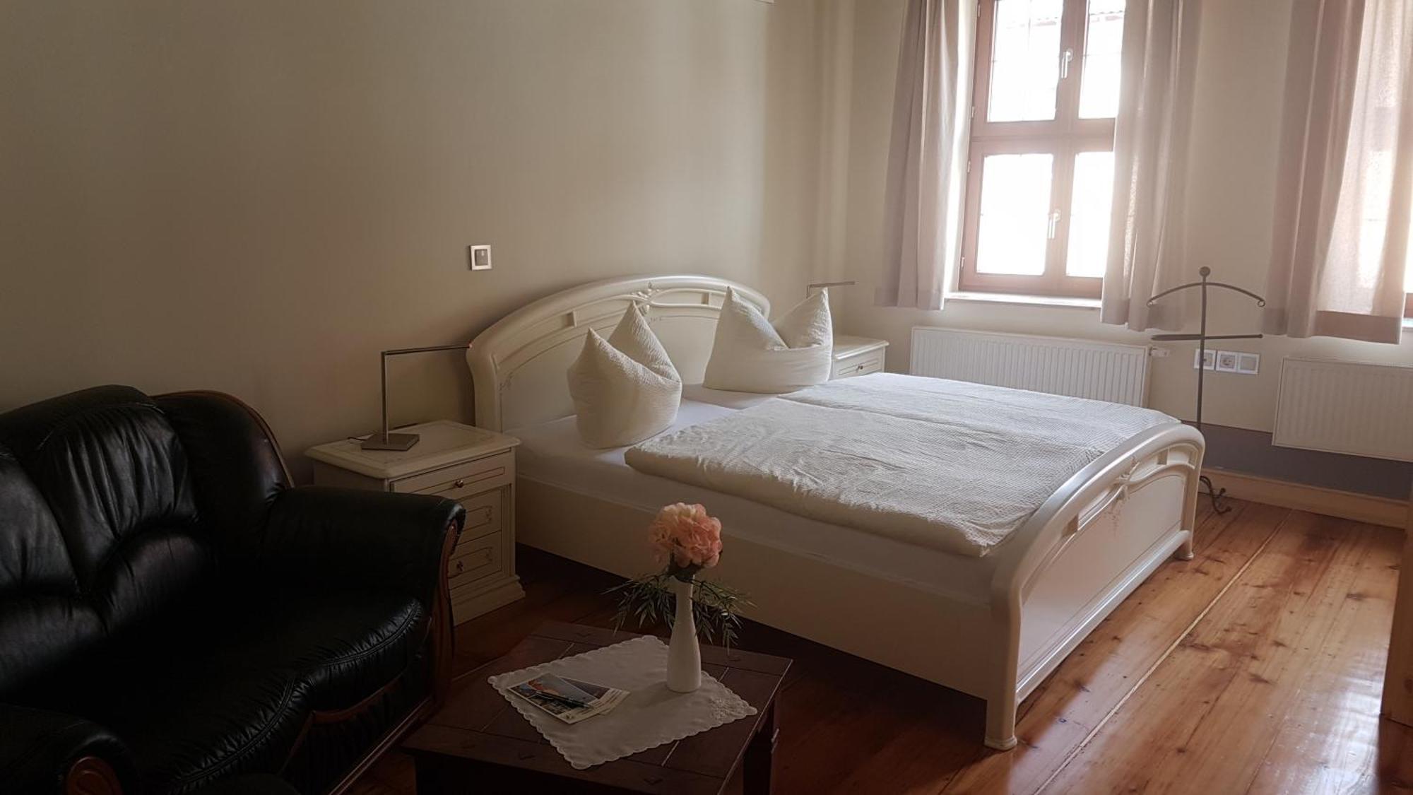 Hotel Zum Kloetzelmoench ゲルリッツ エクステリア 写真